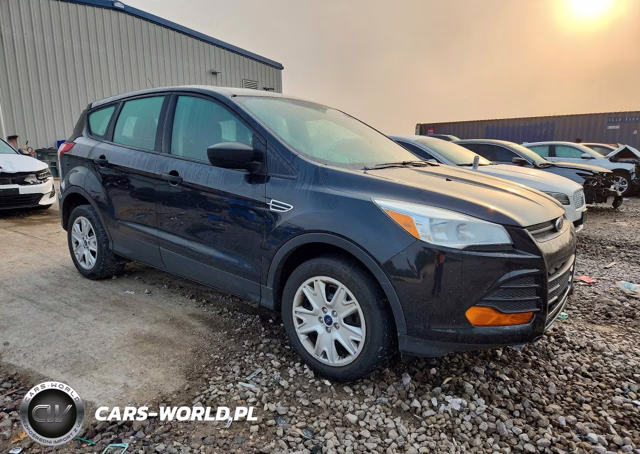 2013 Ford Escape S VIN:1FMCU0F7XDUC32587 - 4