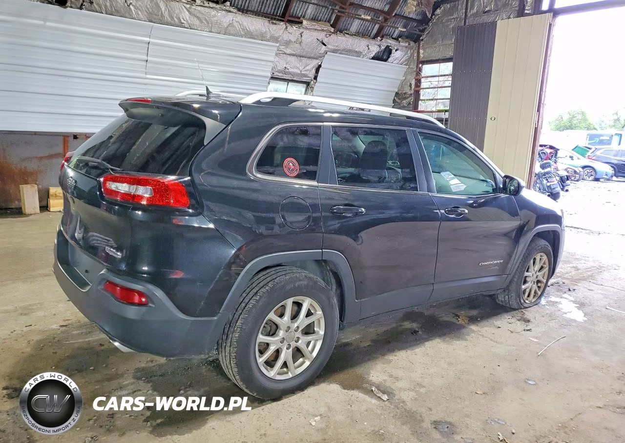 2015 Jeep Cherokee Latitude VIN:1C4PJMCS0FW550627 - 3