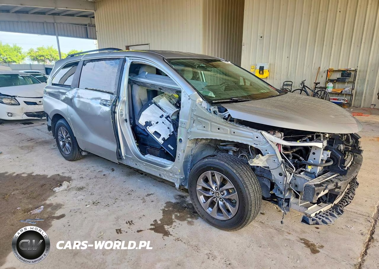 2024 Toyota Sienna Le VIN:5TDKRKEC3RS186740 - 4