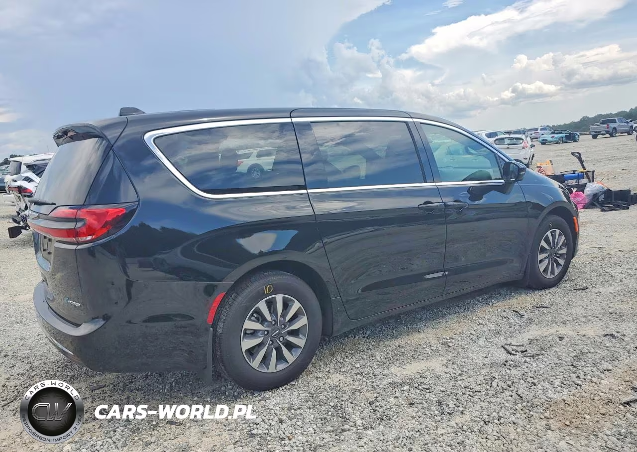 2025 Chrysler Pacifica Hybrid Select VIN:2C4RC1S73SR536092 - 3