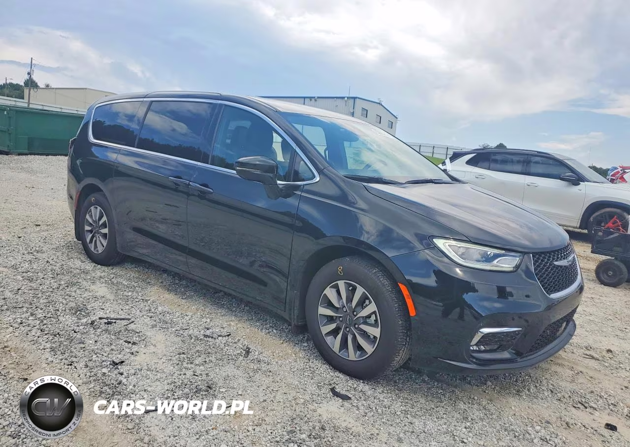 2025 Chrysler Pacifica Hybrid Select VIN:2C4RC1S73SR536092 - 4