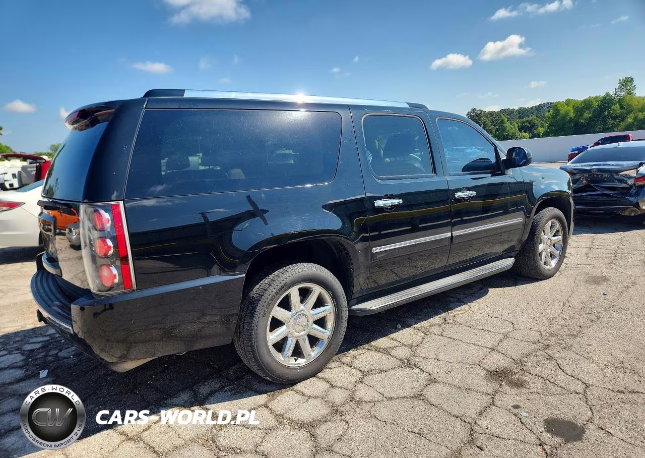 2011 GMC Yukon Xl Denali VIN:1GKS2MEF6BR241054 - 3
