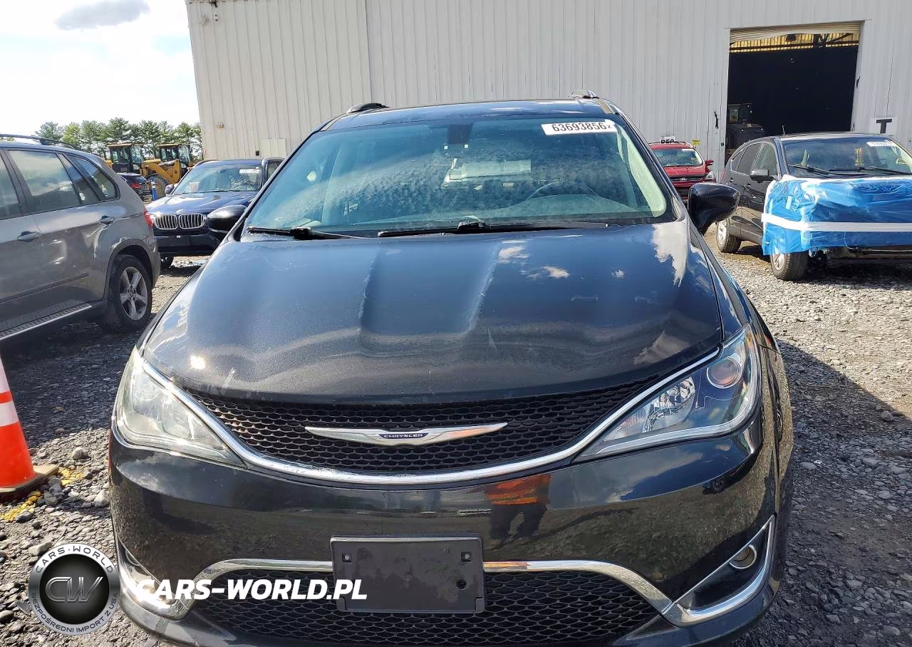 2019 Chrysler Pacifica Touring L VIN:2C4RC1BG9KR550918 - 5