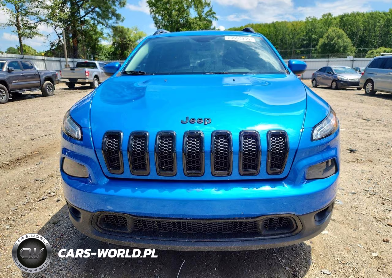 2018 Jeep Cherokee Latitude VIN:1C4PJLCB4JD551858 - 5