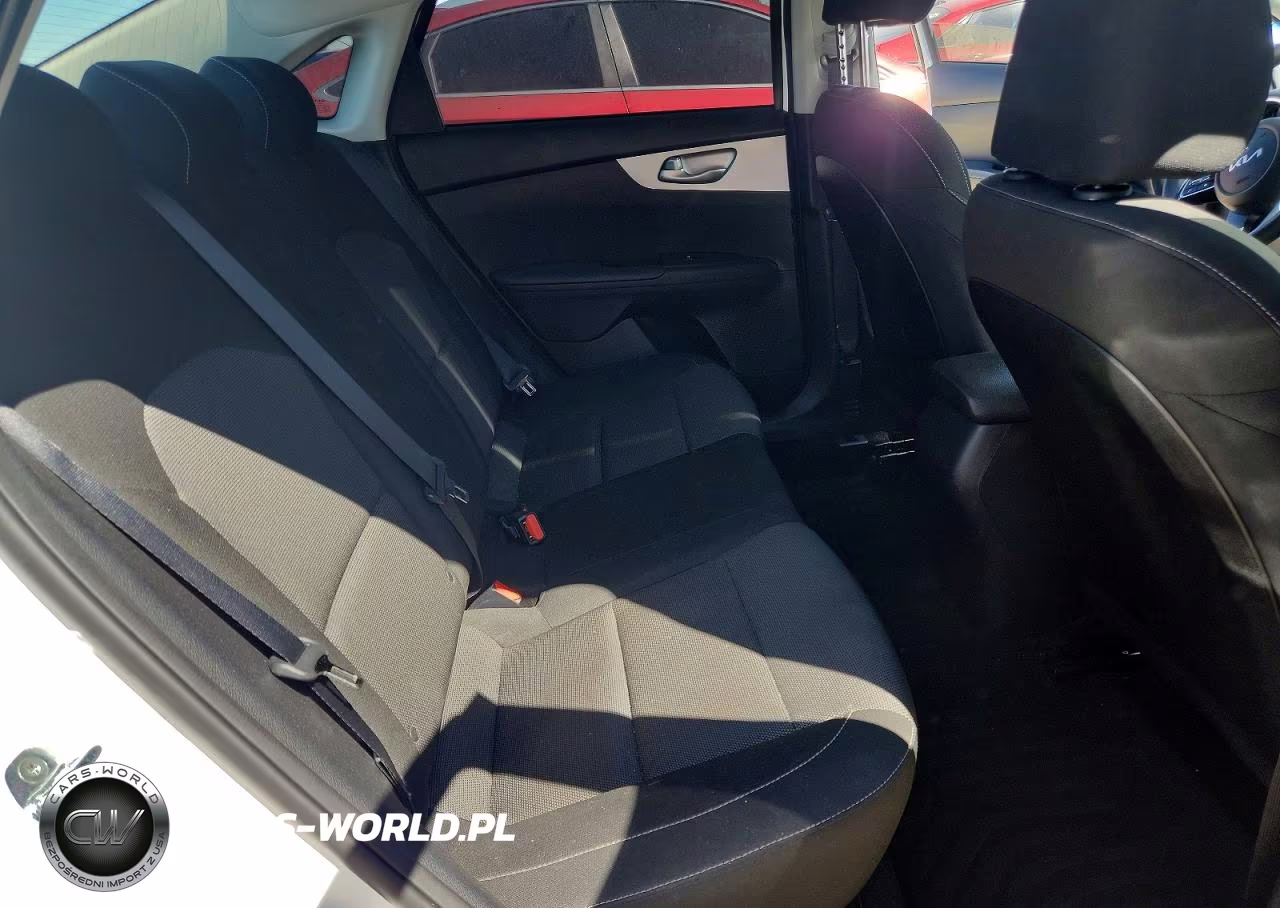 2022 Kia Forte Lxs VIN:3KPF24AD6NE478225 - 10