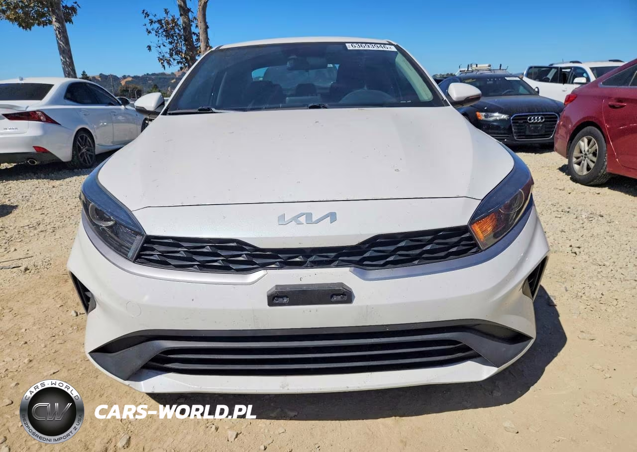 2022 Kia Forte Lxs VIN:3KPF24AD6NE478225 - 5