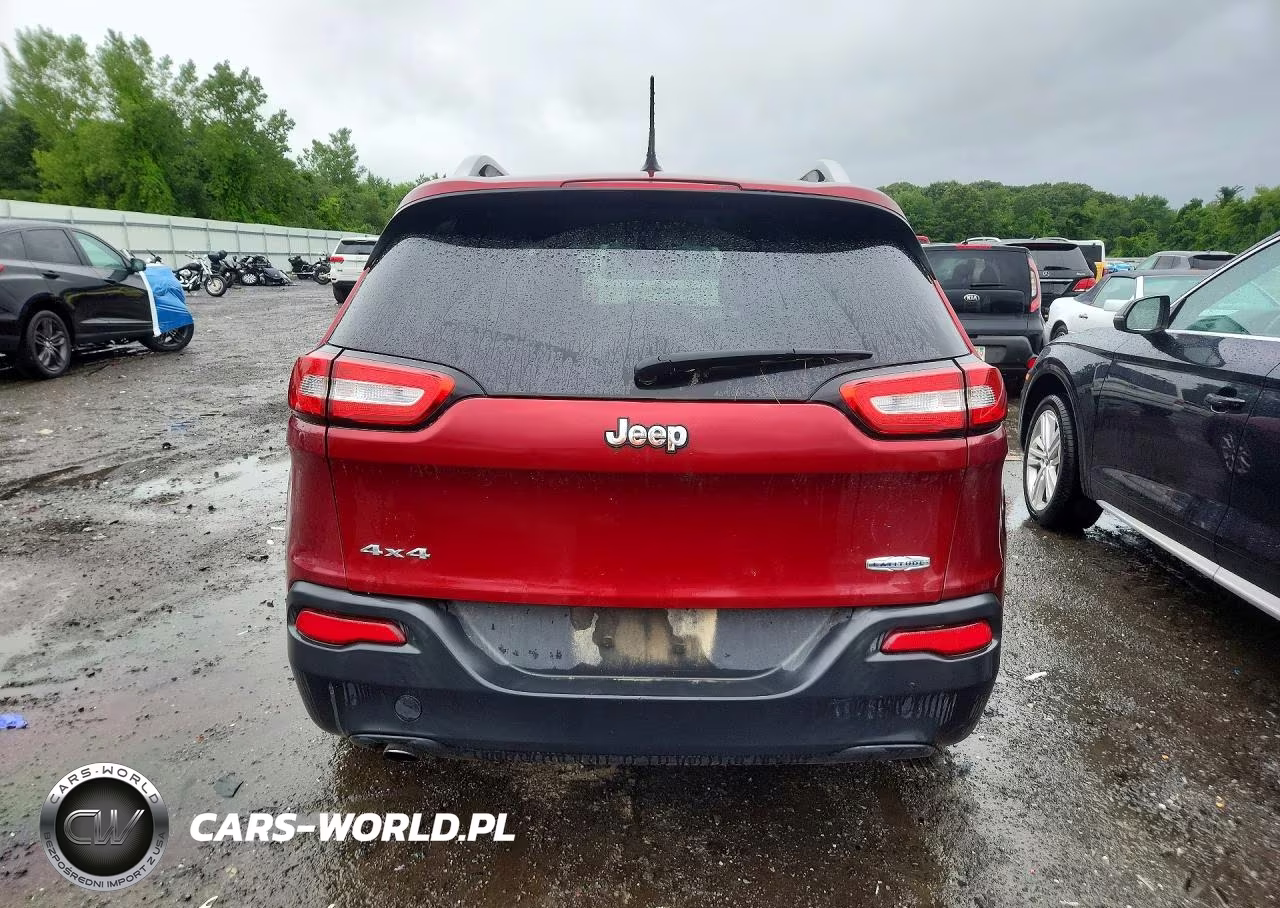 2014 Jeep Cherokee Latitude VIN:1C4PJMCB7EW215394 - 6