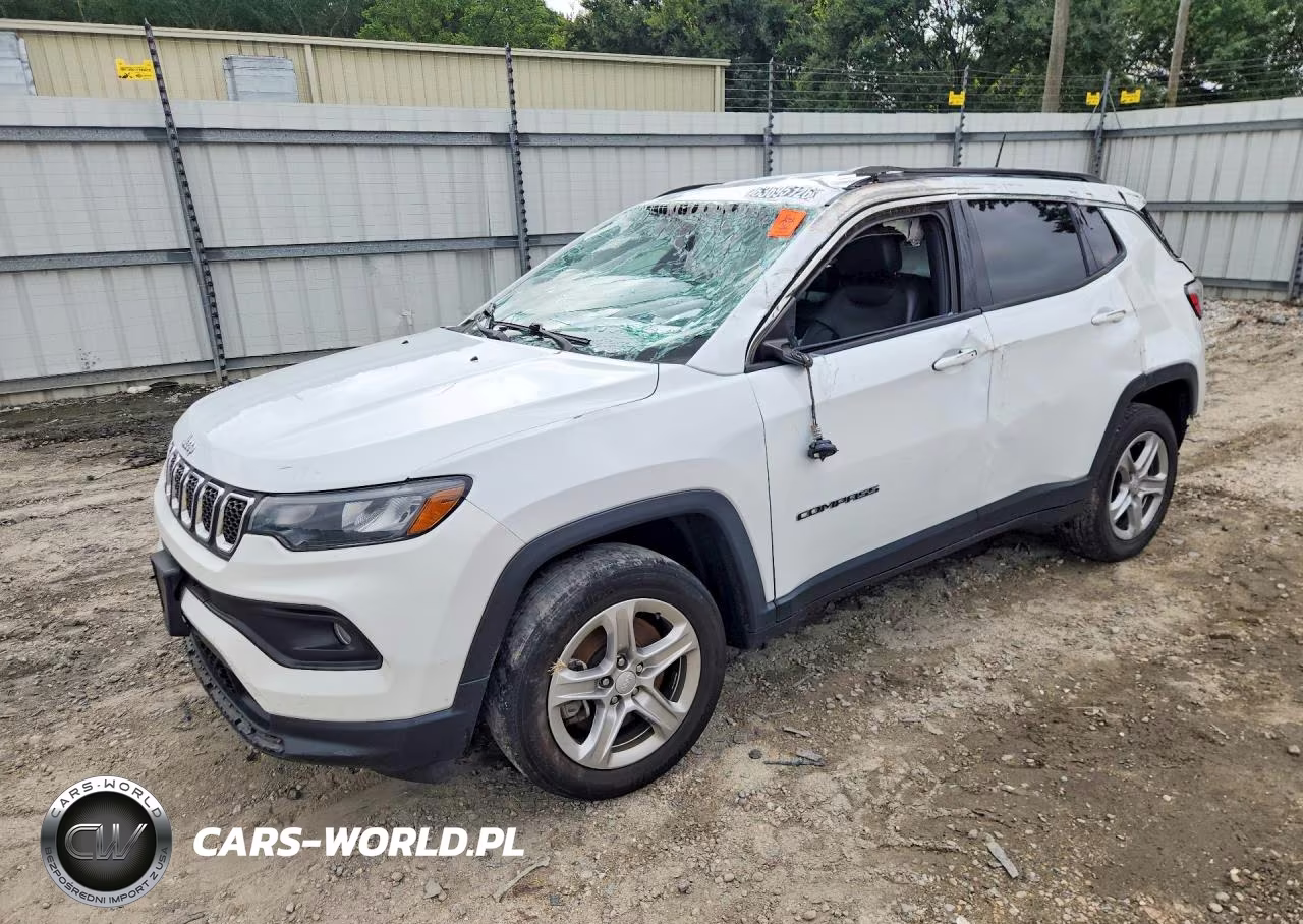 2023 Jeep Compass Latitude – zdjęcie 1 z 13