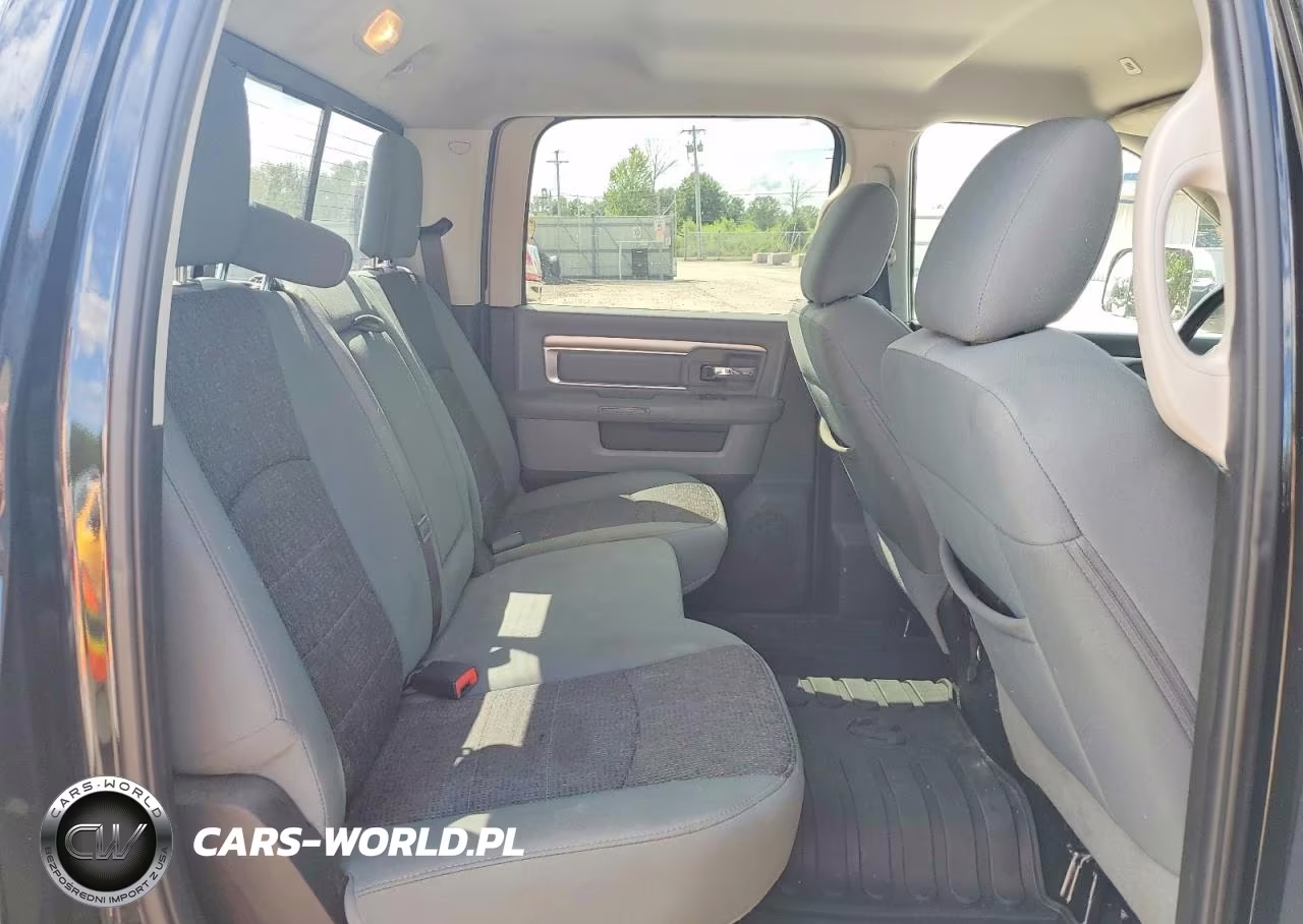 2018 Ram 2500 Big Horn 4X4 6'4 Box VIN:3C6UR5DL6JG314765 - 10