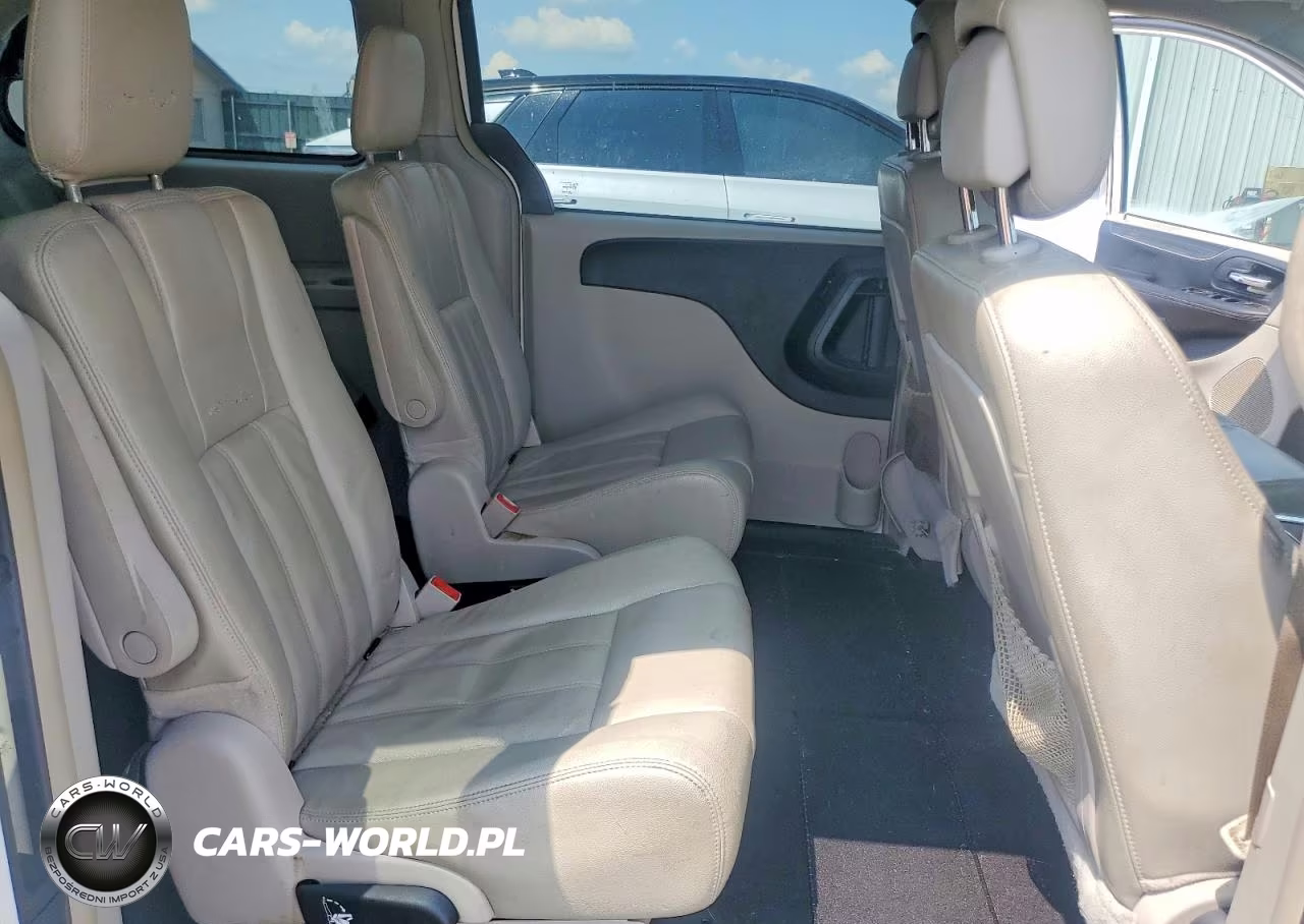 2013 Chrysler Town & Country Touring VIN:2C4RC1BG1DR620866 - 11
