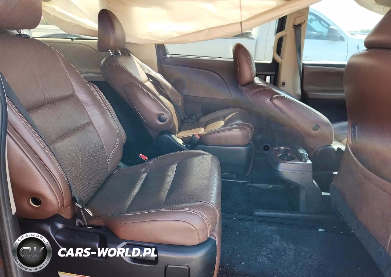 2015 Toyota Sienna Limited Premium 7-Passenger VIN:5TDYK3DC5FS617984 - 11