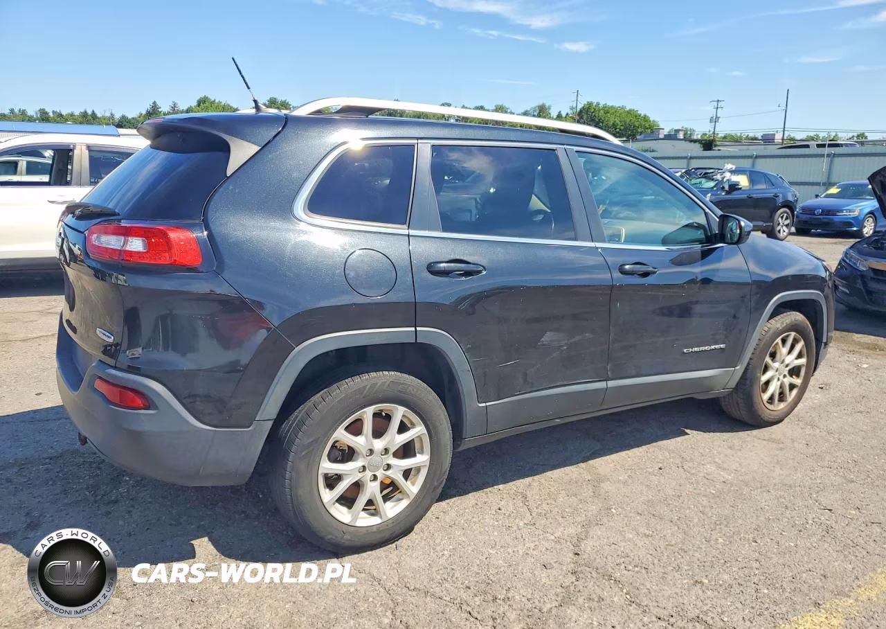 2015 Jeep Cherokee Latitude VIN:1C4PJMCB1FW793122 - 3