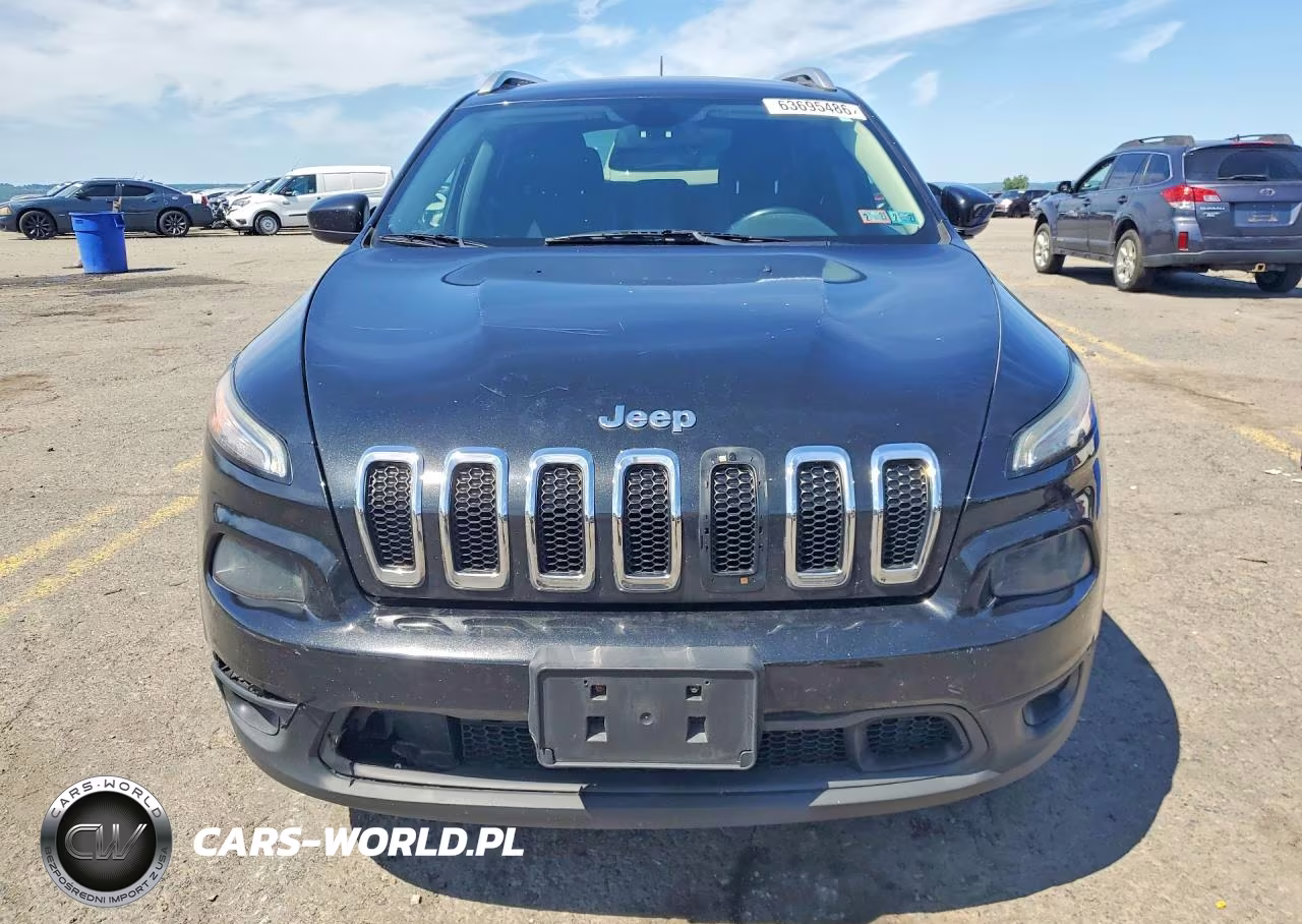 2015 Jeep Cherokee Latitude VIN:1C4PJMCB1FW793122 - 5