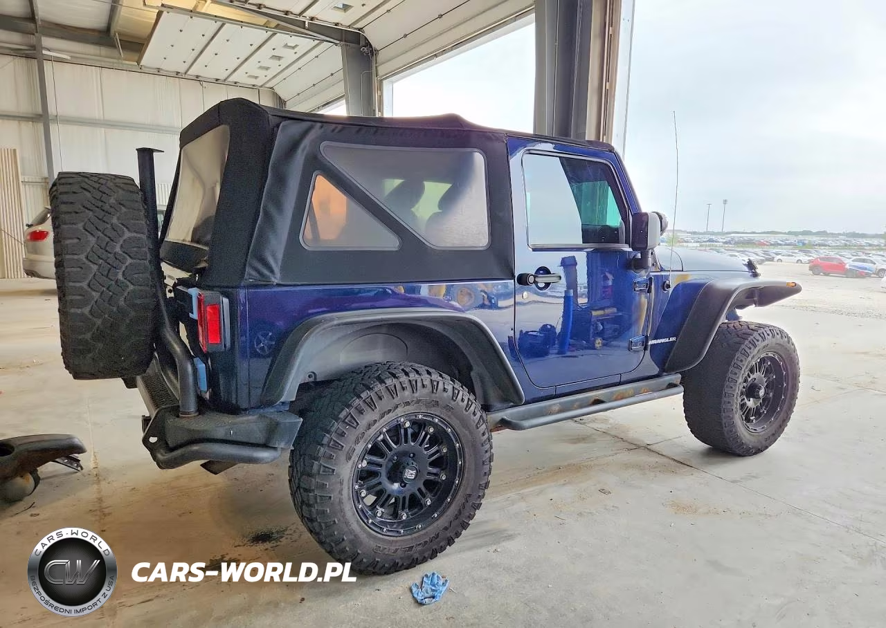2013 Jeep Wrangler Sahara VIN:1C4AJWBG4DL543550 - 3