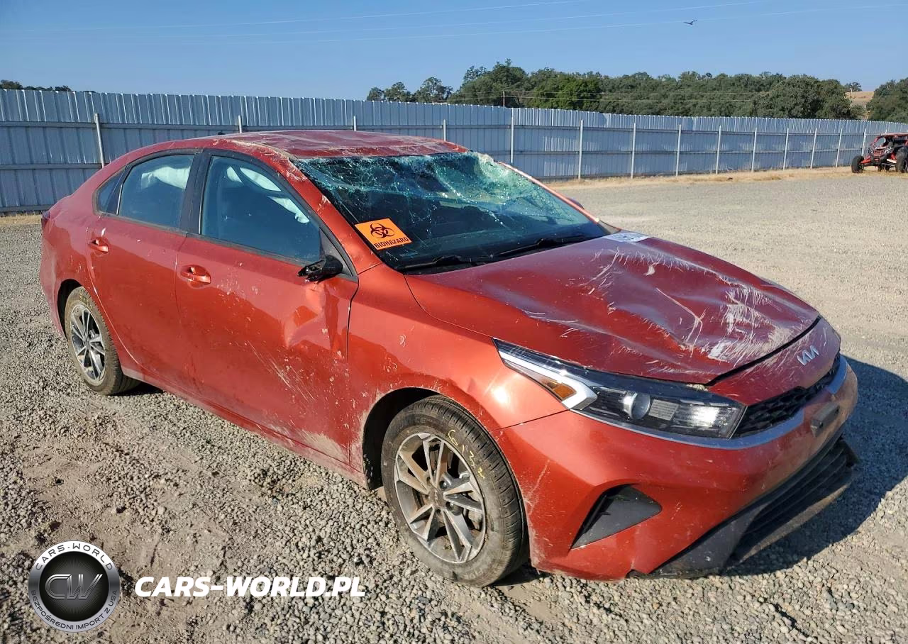 2023 Kia Forte Lxs VIN:3KPF24AD5PE597936 - 4