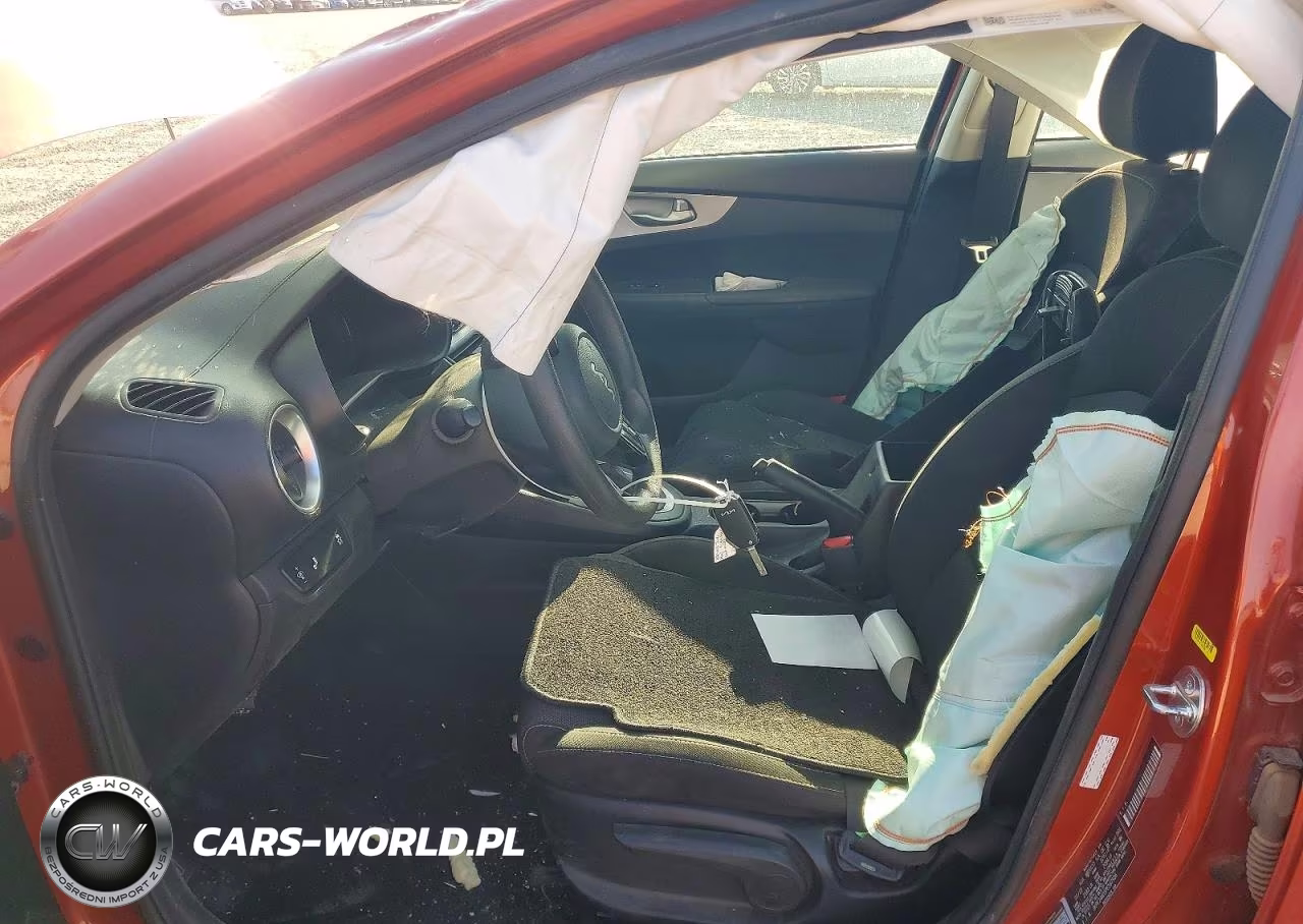 2023 Kia Forte Lxs VIN:3KPF24AD5PE597936 - 7