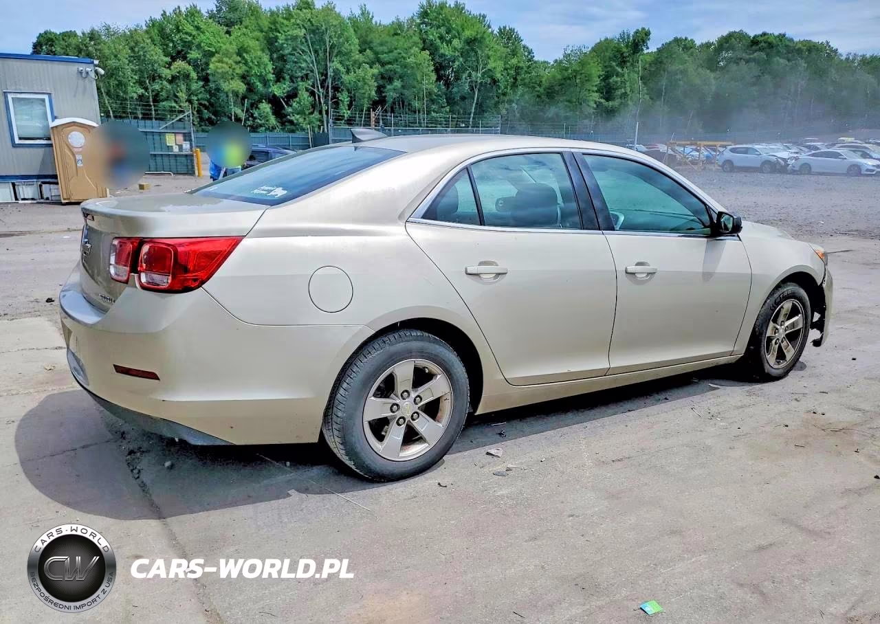 2015 Chevrolet Malibu Ls VIN:1G11B5SL0FF133942 - 3