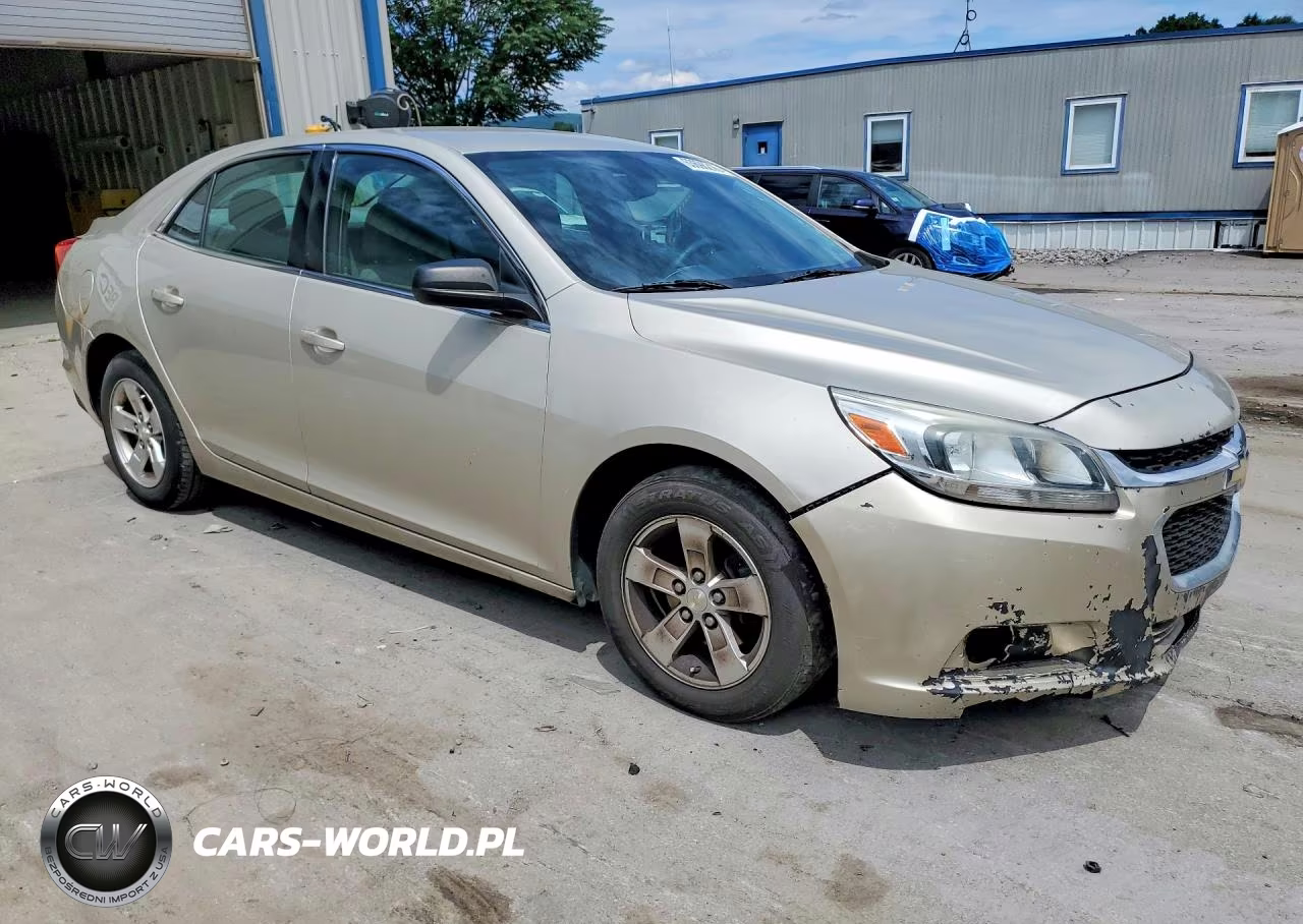2015 Chevrolet Malibu Ls VIN:1G11B5SL0FF133942 - 4