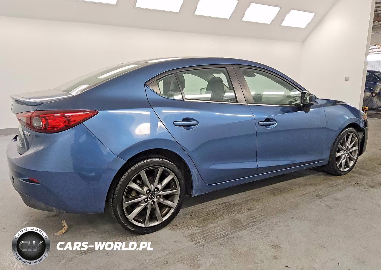 2018 Mazda 3 Touring VIN:3MZBN1V33JM257880 - 3