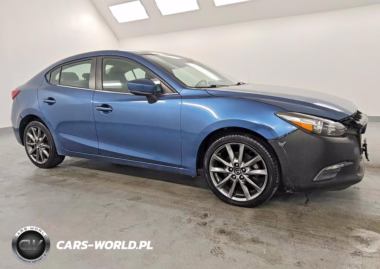 2018 Mazda 3 Touring VIN:3MZBN1V33JM257880 - 4