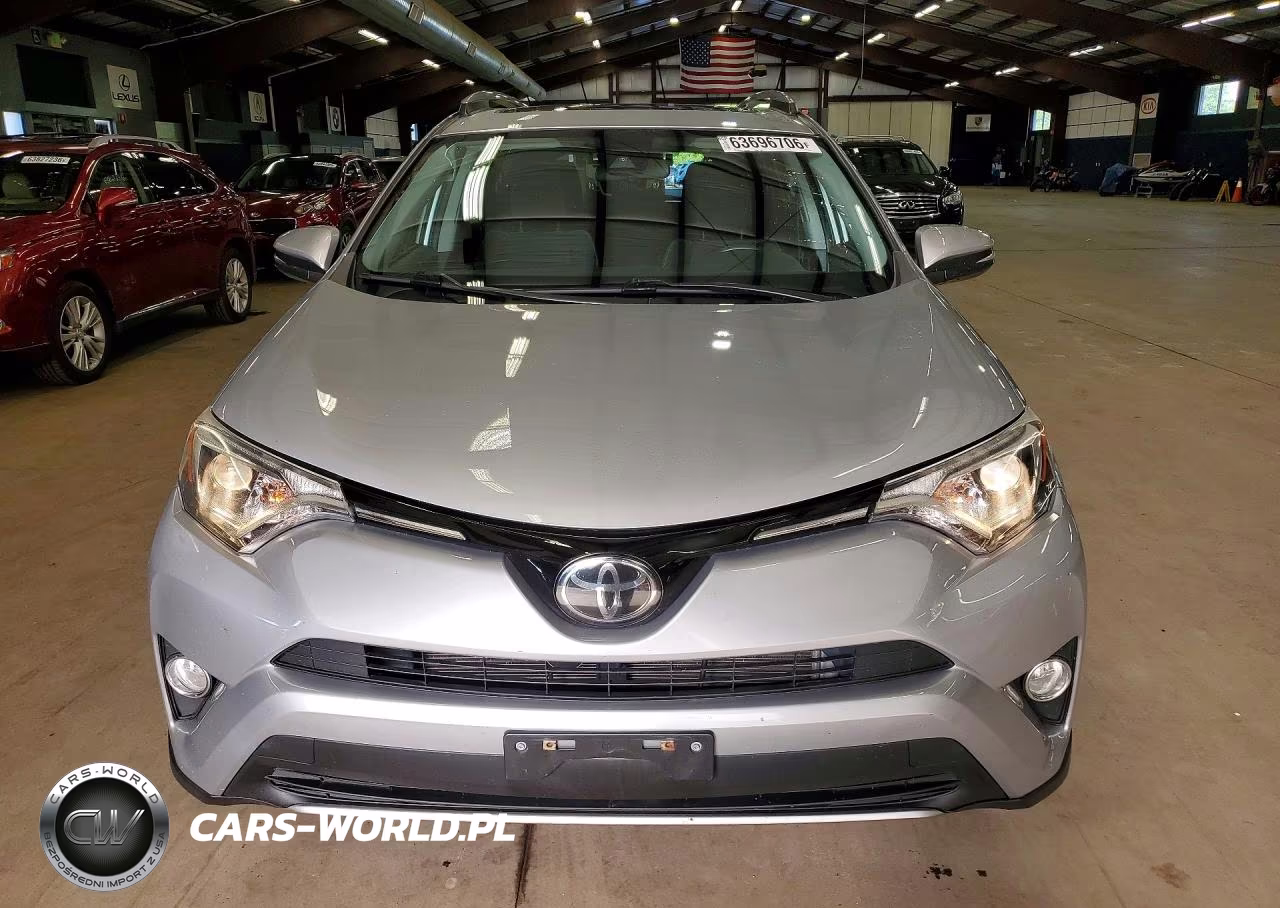 2018 Toyota Rav4 Xle VIN:2T3RFREV3JW796397 - 5