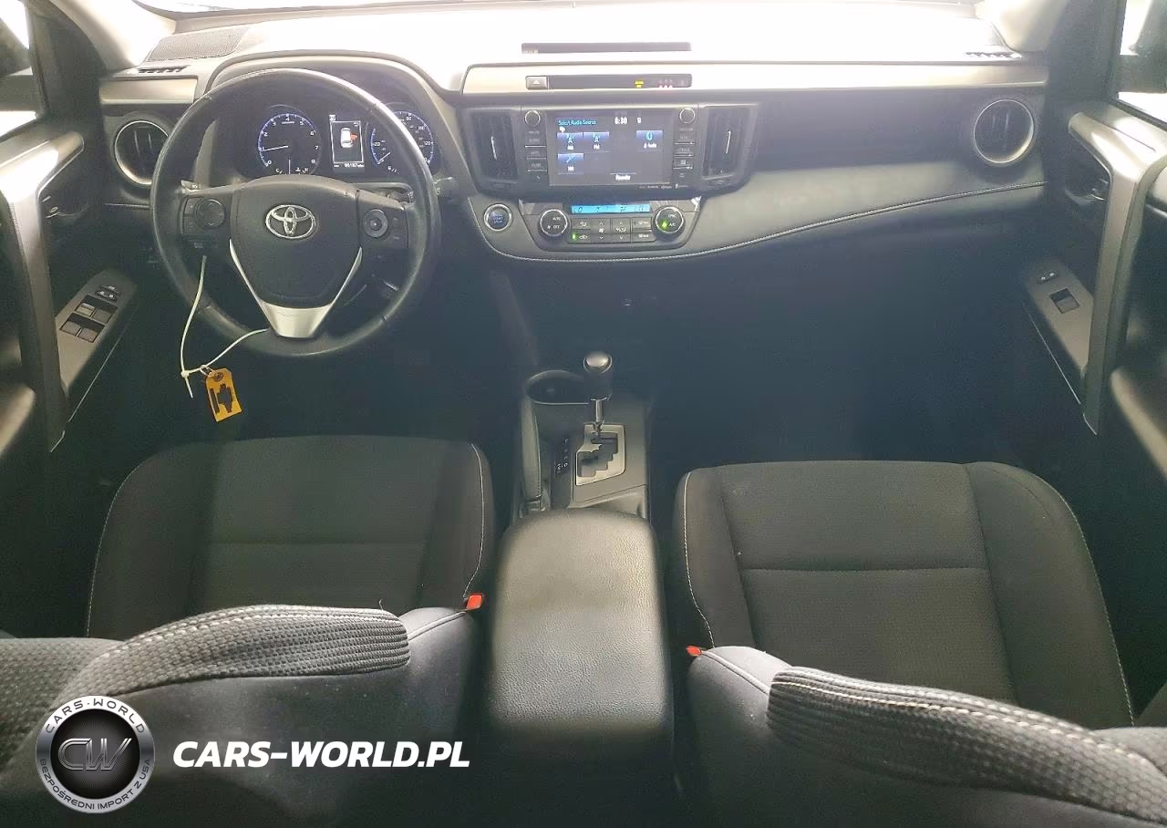 2018 Toyota Rav4 Xle VIN:2T3RFREV3JW796397 - 8