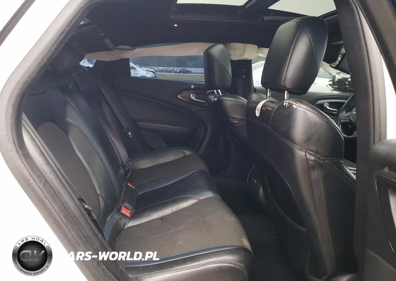 2015 Chrysler 200 S VIN:1C3CCCBBXFN759954 - 10