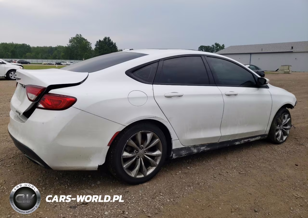 2015 Chrysler 200 S VIN:1C3CCCBBXFN759954 - 3