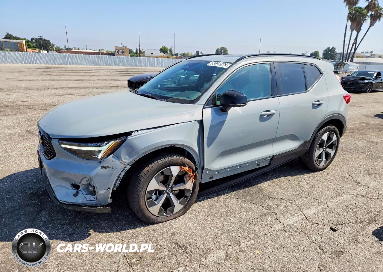 2026 Volvo Xc40 Plus – zdjęcie 1 z 13