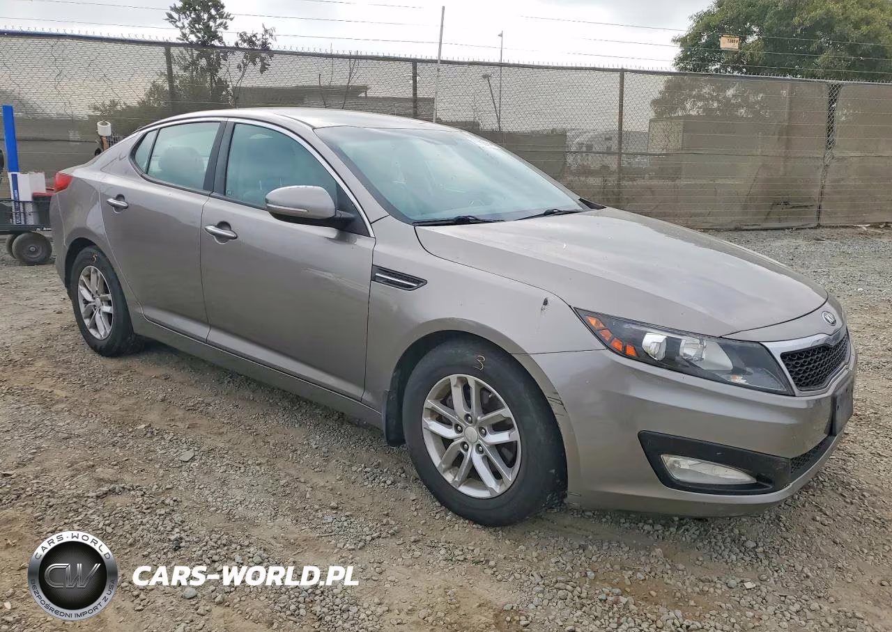 2013 Kia Optima Lx VIN:5XXGM4A71DG178350 - 4