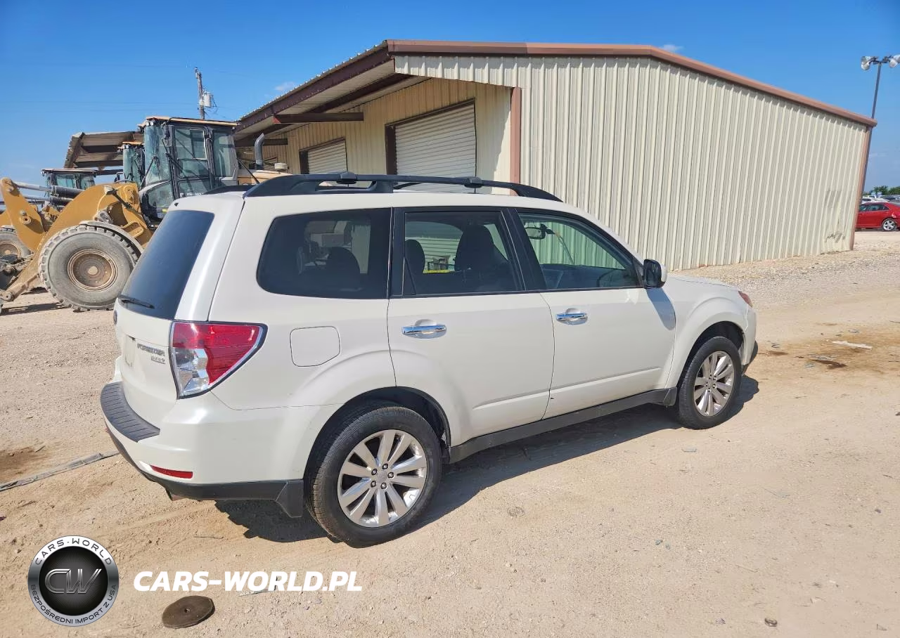 2013 Subaru Forester Limited VIN:JF2SHAEC2DH425691 - 3