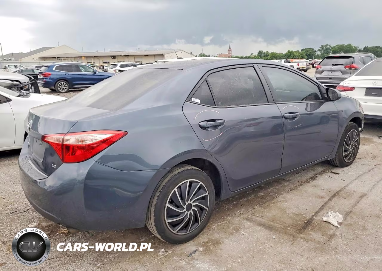 2019 Toyota Corolla Le VIN:5YFBURHE0KP870566 - 3