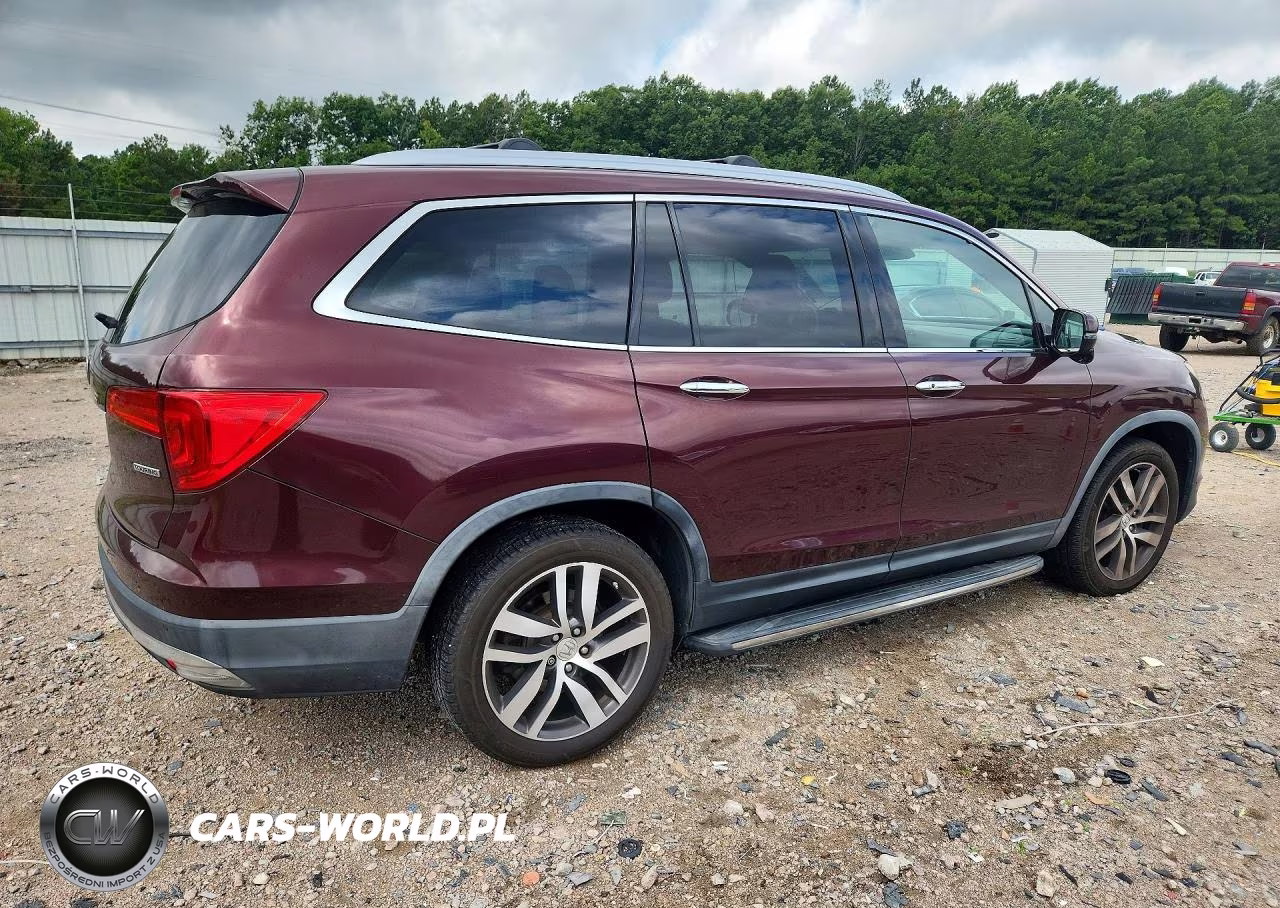 2016 Honda Pilot Touring VIN:5FNYF5H91GB051326 - 3
