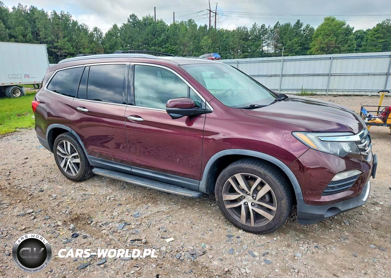 2016 Honda Pilot Touring VIN:5FNYF5H91GB051326 - 4