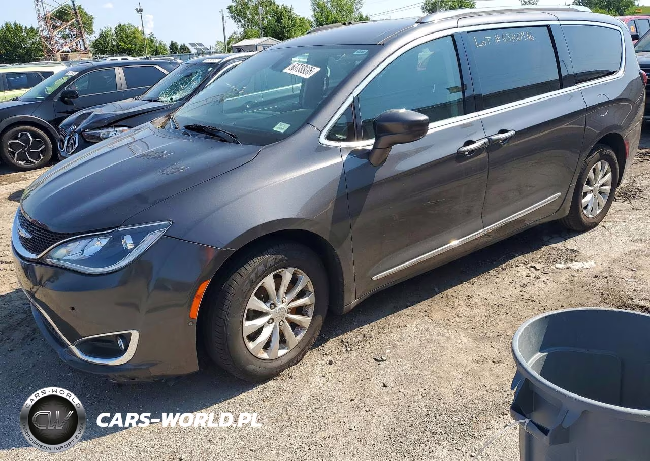 2018 Chrysler Pacifica Touring L – zdjęcie 1 z 13