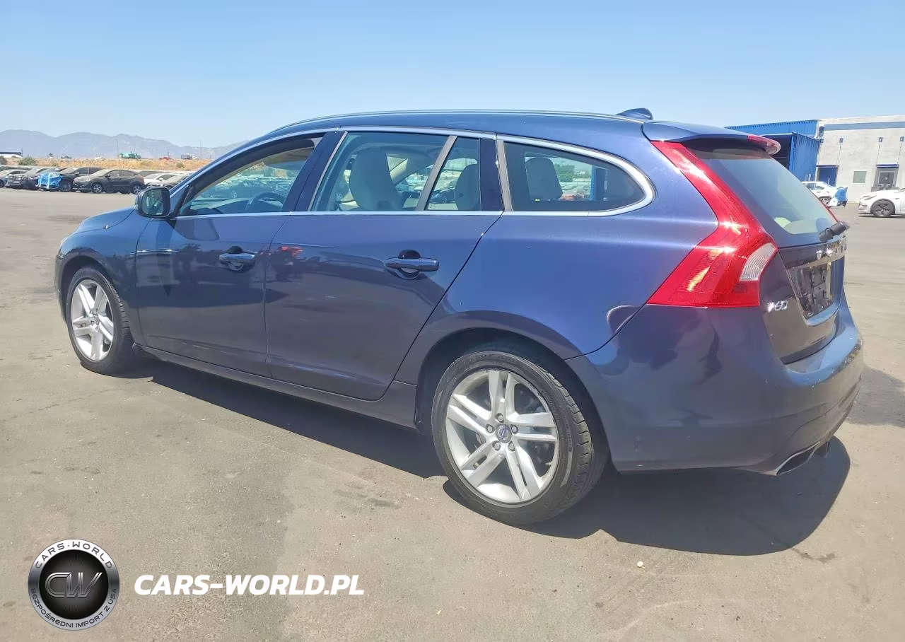 2015 Volvo V60 Platinum VIN:YV126MED8F1192212 - 2