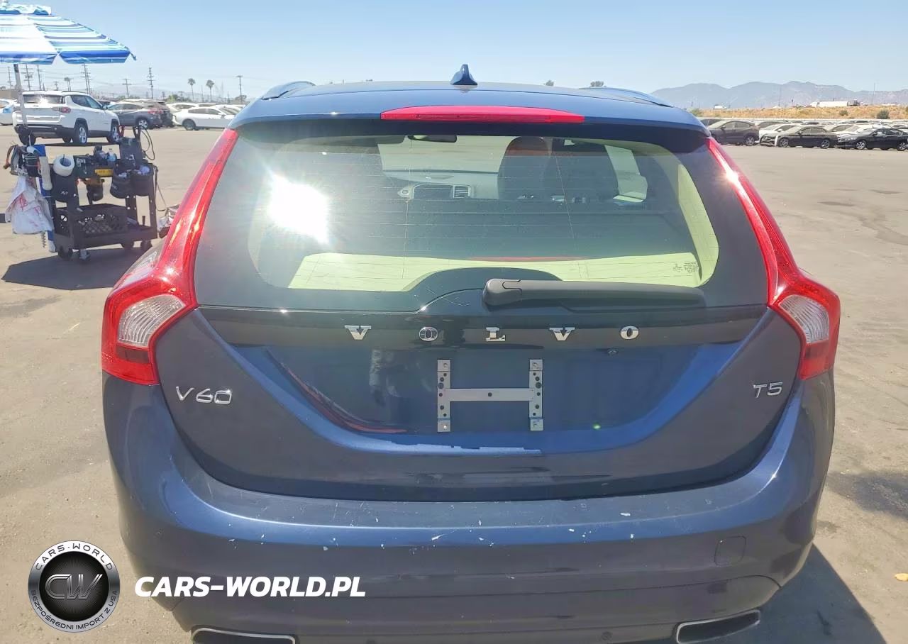 2015 Volvo V60 Platinum VIN:YV126MED8F1192212 - 6