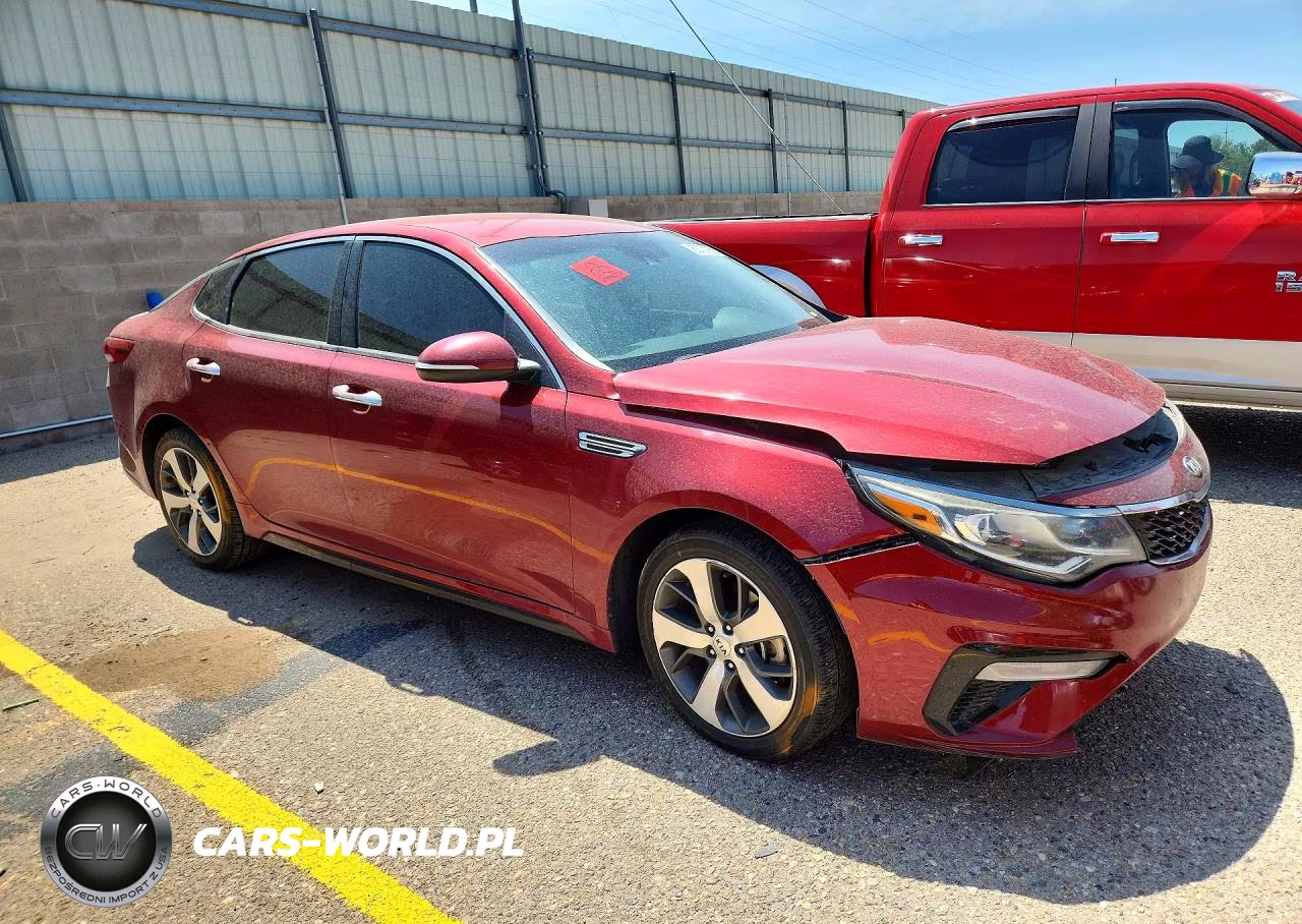 2019 Kia Optima S VIN:5XXGT4L35KG315705 - 4