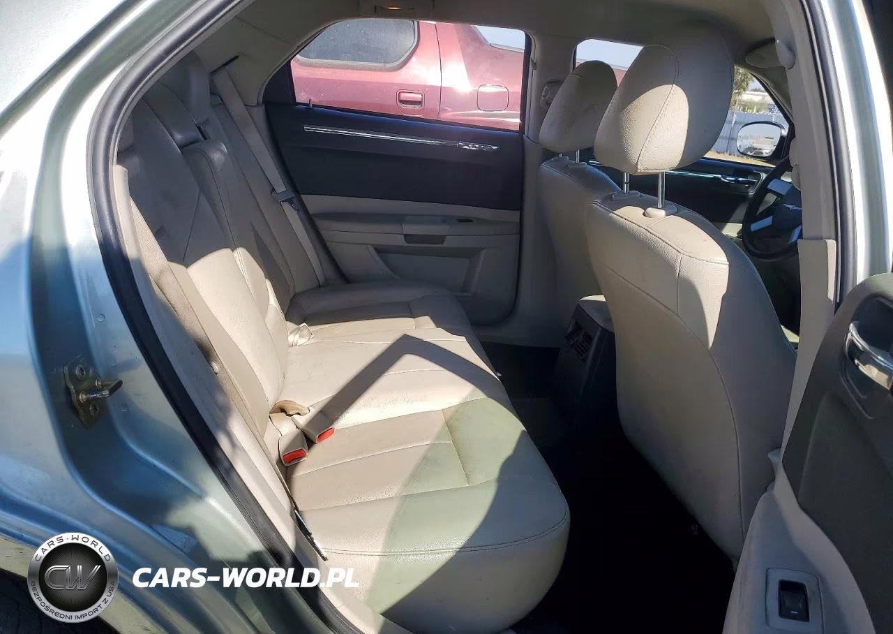 2006 Chrysler 300 Touring VIN:2C3KA53GX6H388164 - 10