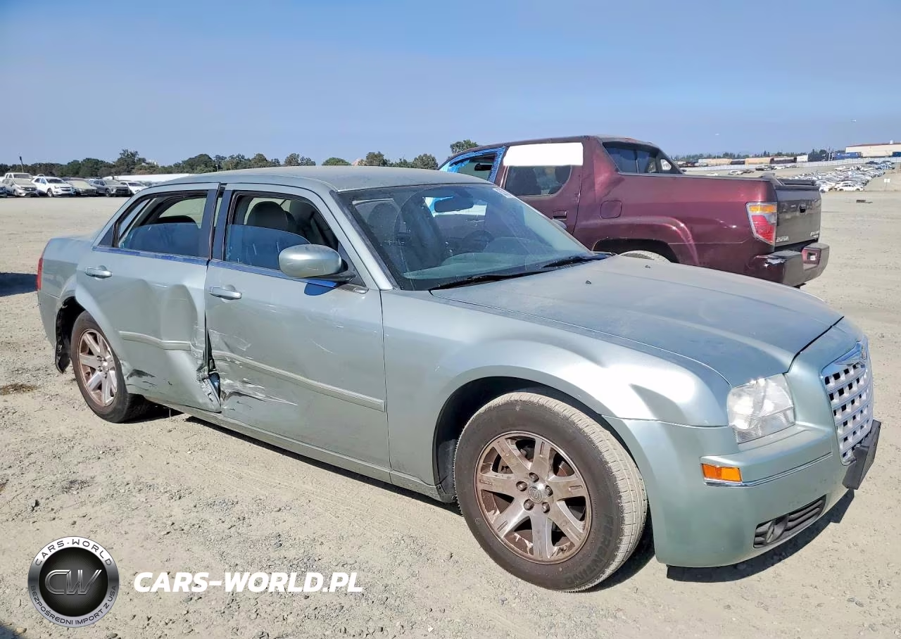 2006 Chrysler 300 Touring VIN:2C3KA53GX6H388164 - 4