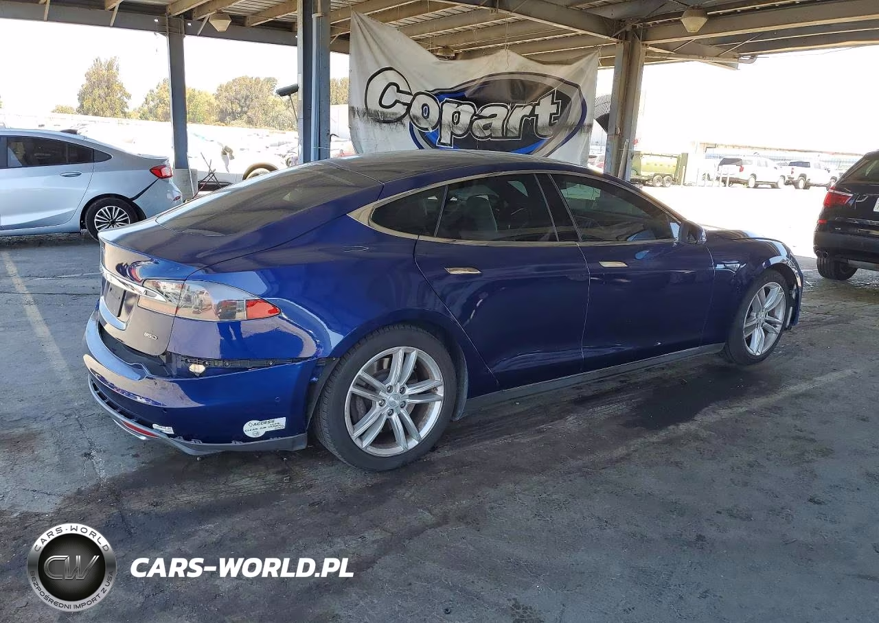 2015 Tesla Model S VIN:5YJSA1E25FF119758 - 3