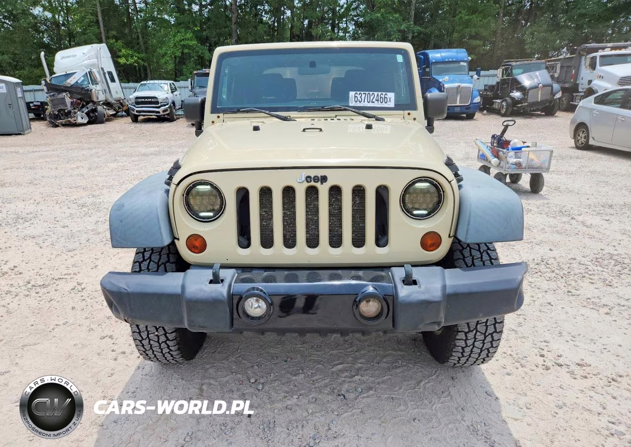 2011 Jeep Wrangler Sport VIN:1J4AA2D11BL620366 - 5
