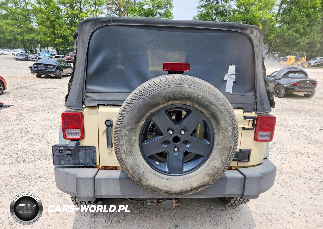 2011 Jeep Wrangler Sport VIN:1J4AA2D11BL620366 - 6