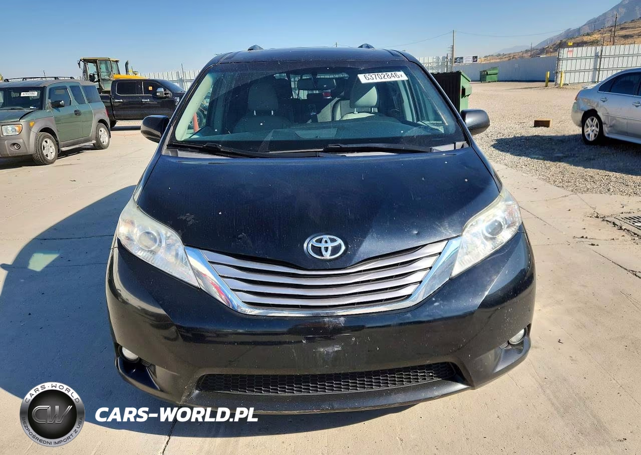 2017 Toyota Sienna Xle 7-Passenger VIN:5TDDZ3DC1HS171975 - 5