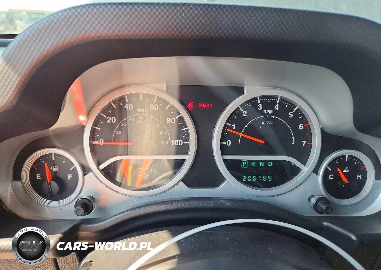 2009 Jeep Wrangler Unlimited Rubicon VIN:1J4GA69199L769399 - 9