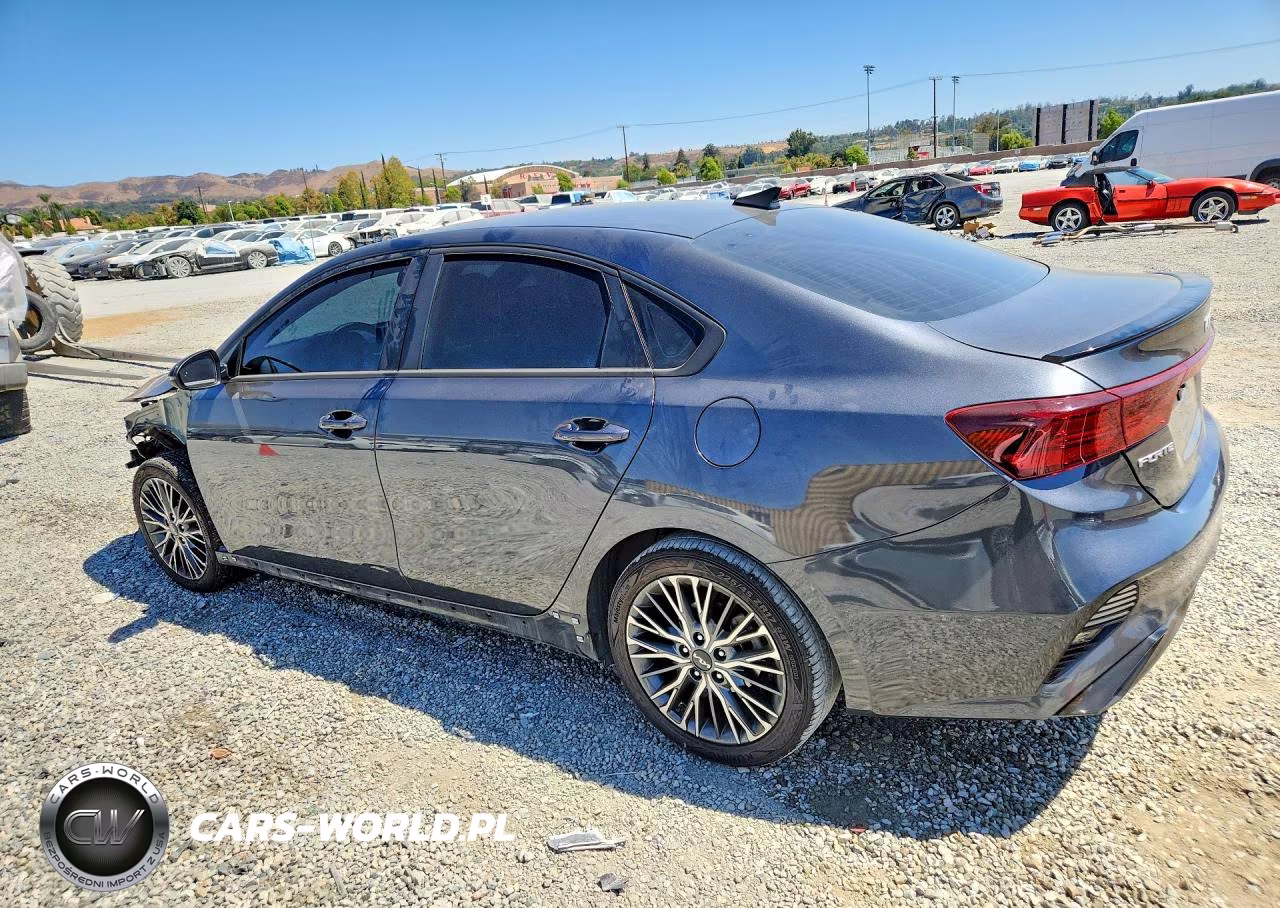 2023 Kia Forte Gt Line VIN:3KPF54AD9PE596523 - 2