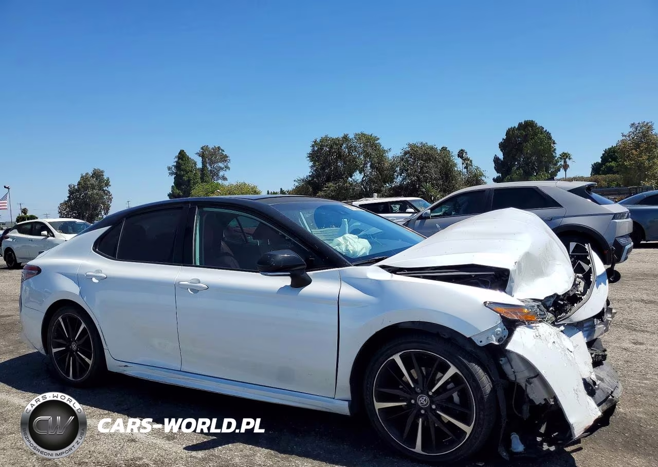 2019 Toyota Camry Xse VIN:4T1B61HK7KU293857 - 4