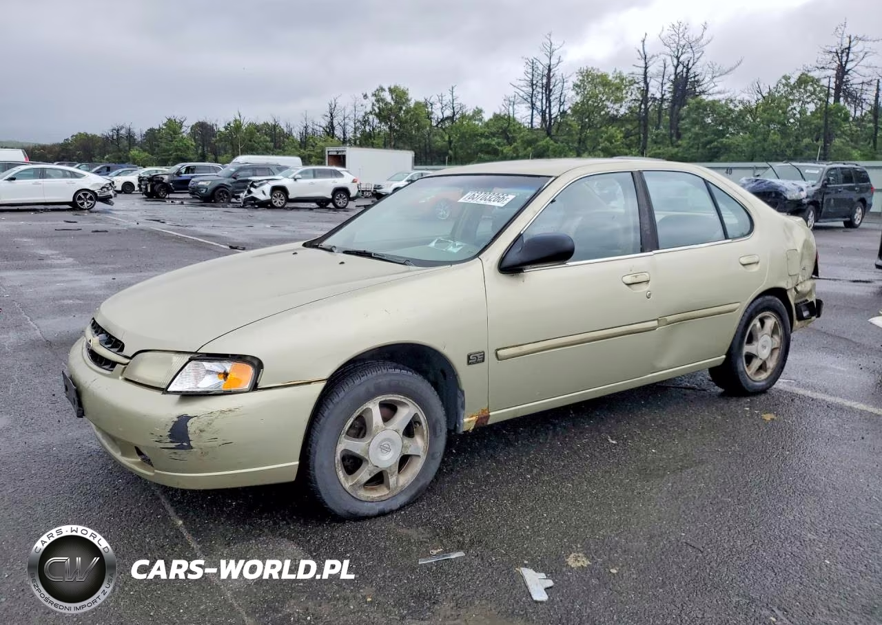 1999 Nissan Altima Xe