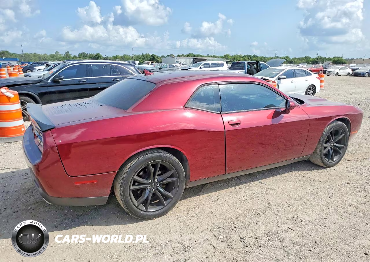 2018 Dodge Challenger Sxt VIN:2C3CDZAG5JH161477 - 3