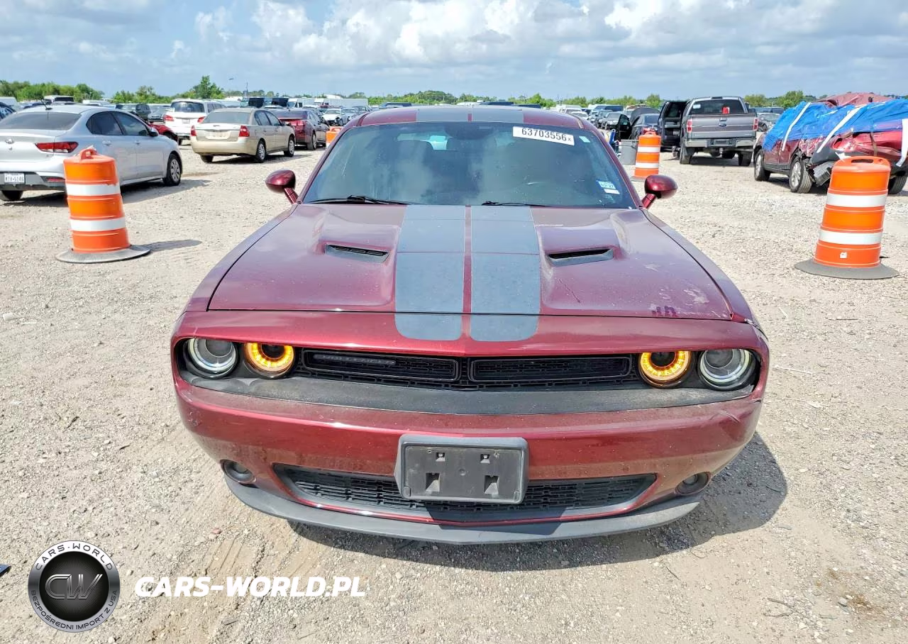 2018 Dodge Challenger Sxt VIN:2C3CDZAG5JH161477 - 5